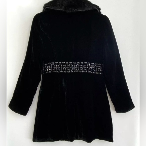 WHITE HOUSE BLACK MARKET | VELVET AND RHINESTONE COAT - Picture 5 of 6